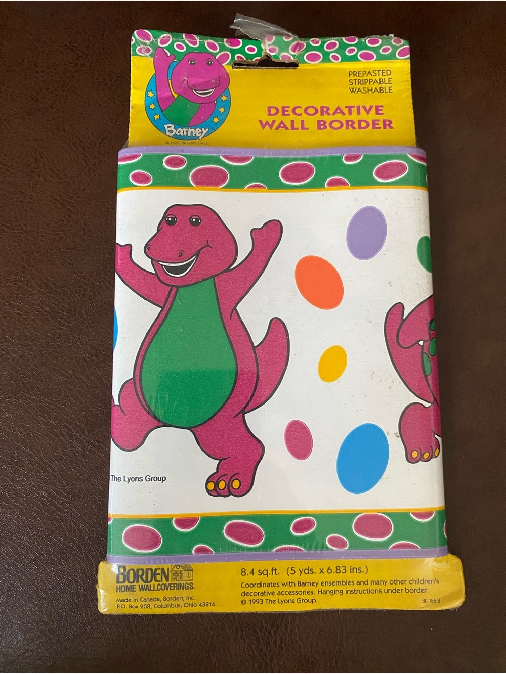 Vintage Borden 1993 Barney the Dinosaur Prepasted/5 yds.